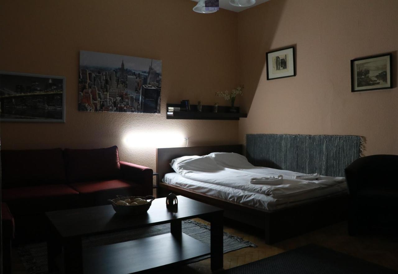 Fornax Home With Balcony Budapest Esterno foto